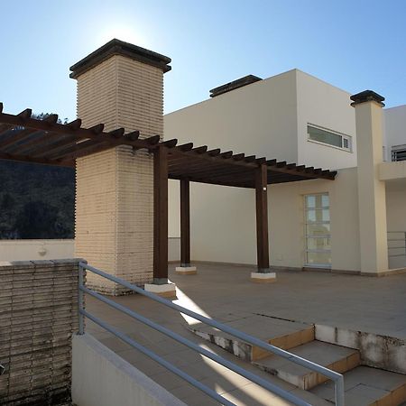 Altavista Penthouse T2 Daire Covilhã Oda fotoğraf
