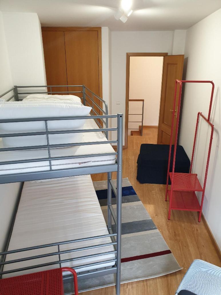 Altavista Penthouse T2 Daire Covilhã Oda fotoğraf