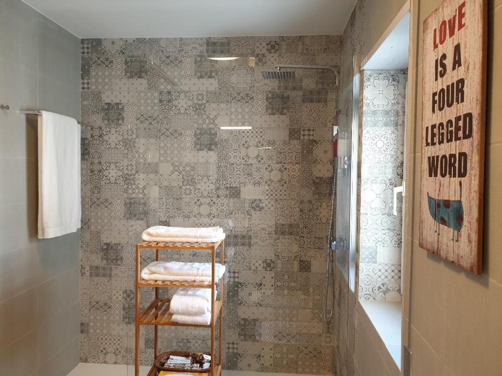 Altavista Penthouse T2 Daire Covilhã Oda fotoğraf